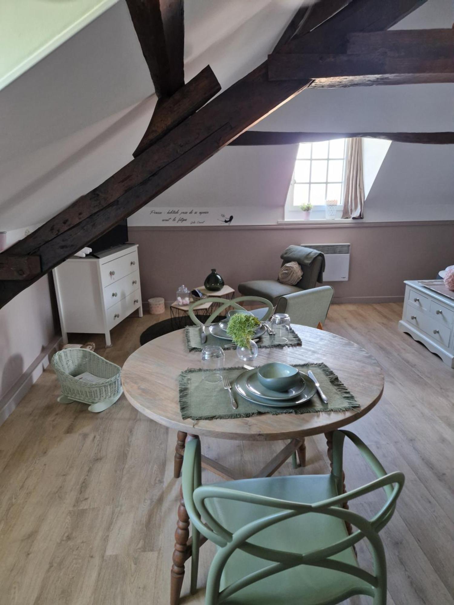 D'Anciennes "Chambres De Bonnes" Honfleur Exterior foto