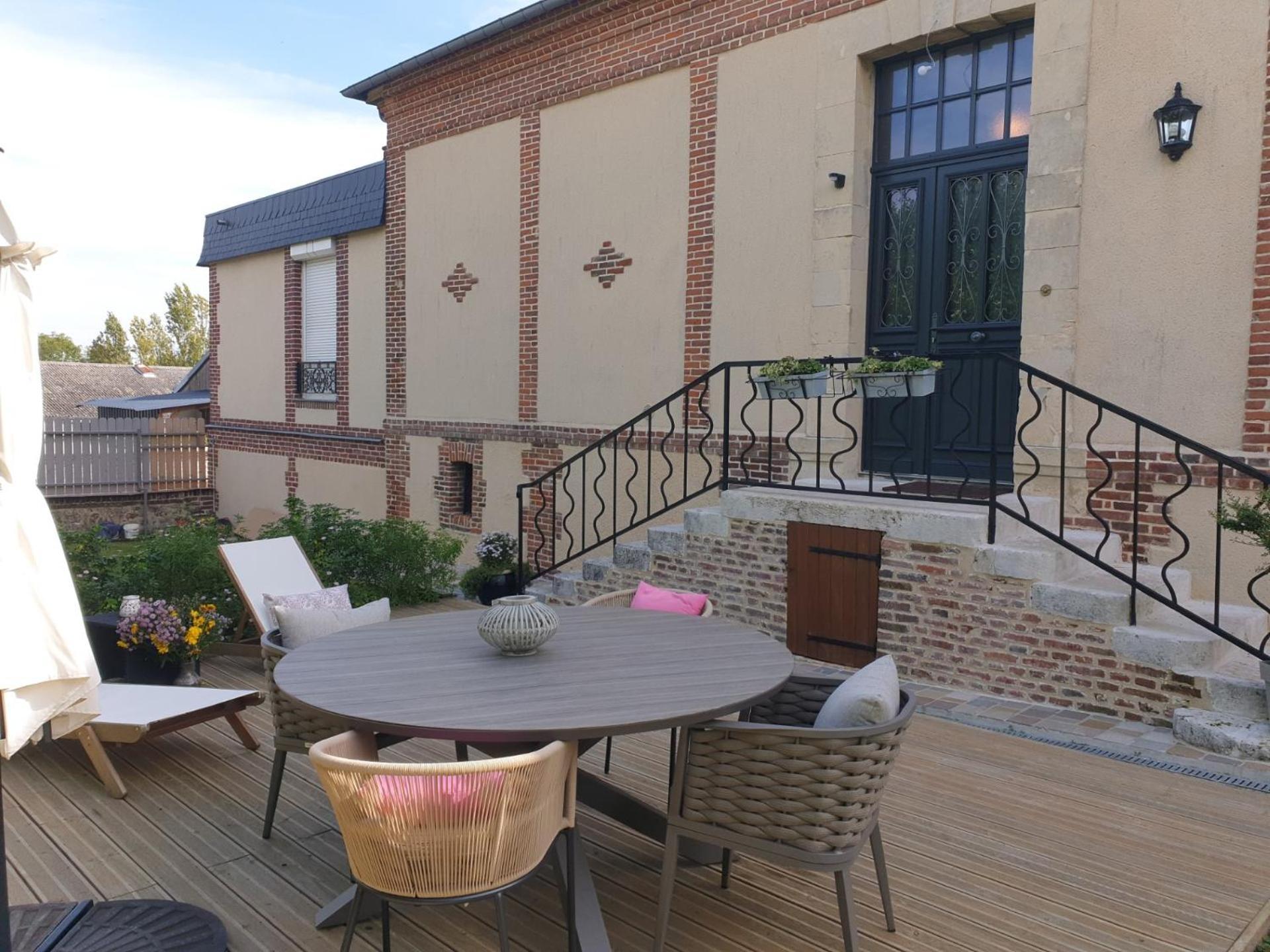 D'Anciennes "Chambres De Bonnes" Honfleur Exterior foto